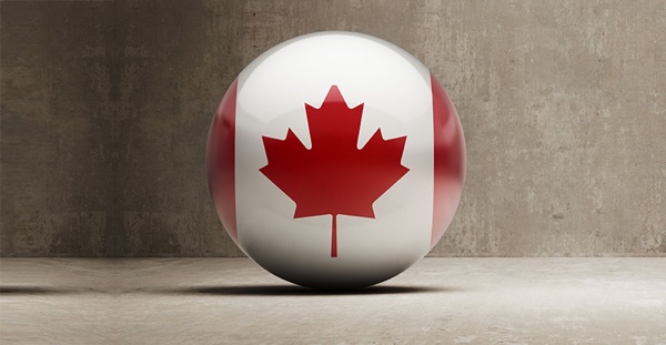 USD/CAD dips as Canadian employment shines