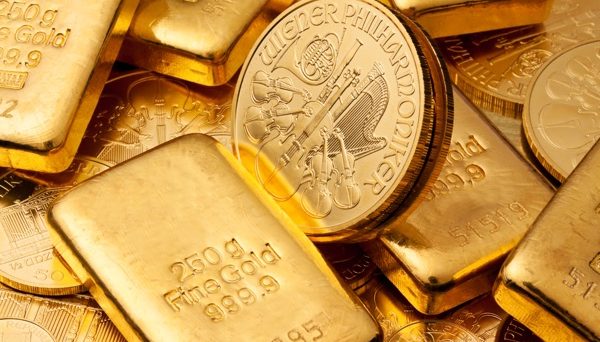 Gold jumps as risk appetite sinks on trade war fears
