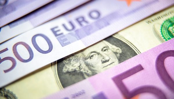Euro drops below 1.03 as risk aversion climbs