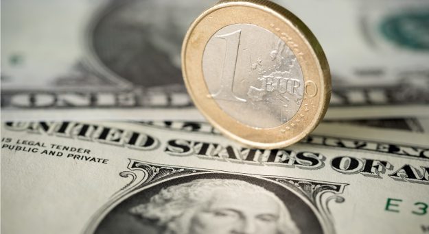 Euro dips after solid US jobs report